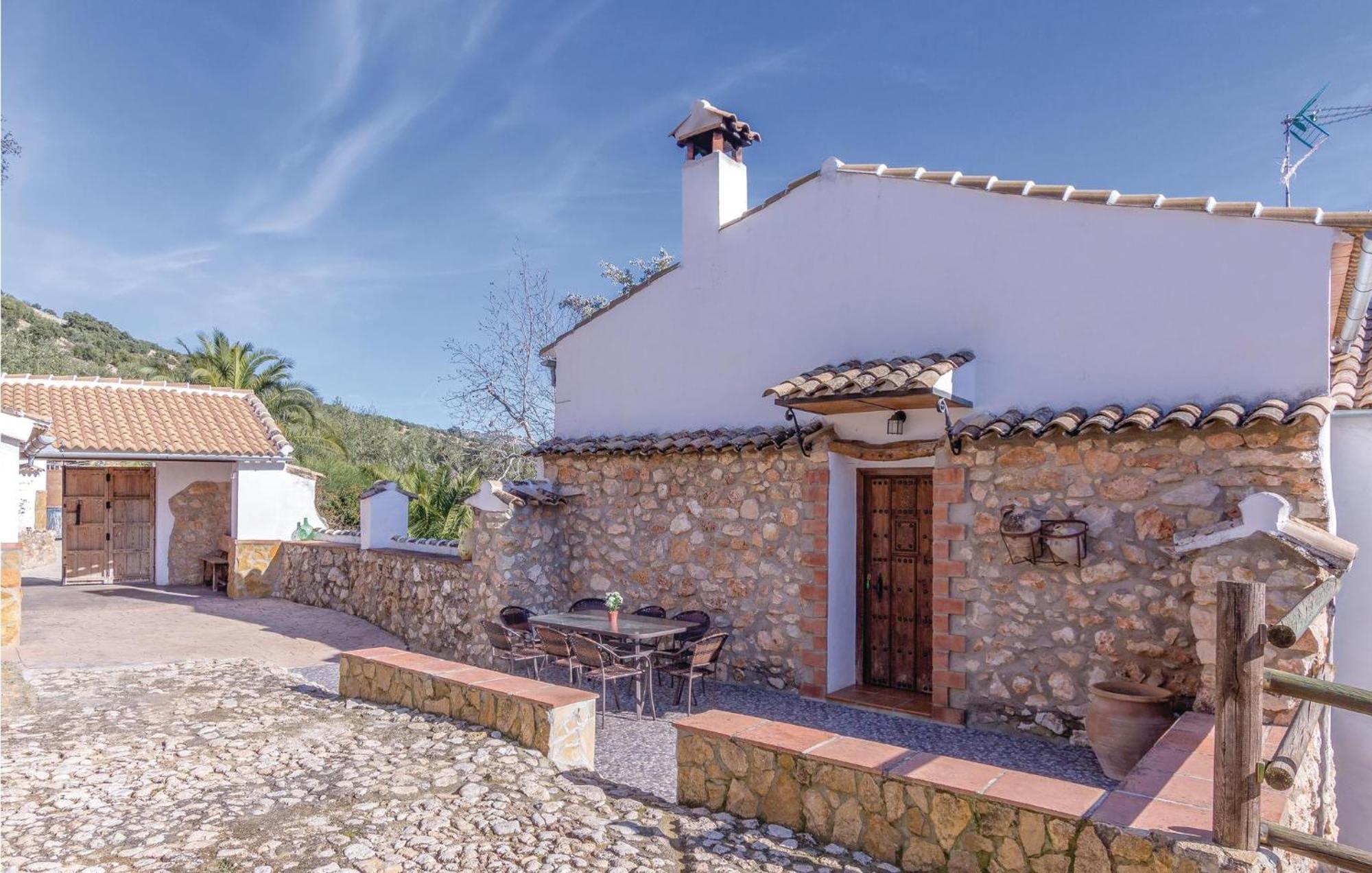8 Bedroom Lovely Home In Iznájar Extérieur photo