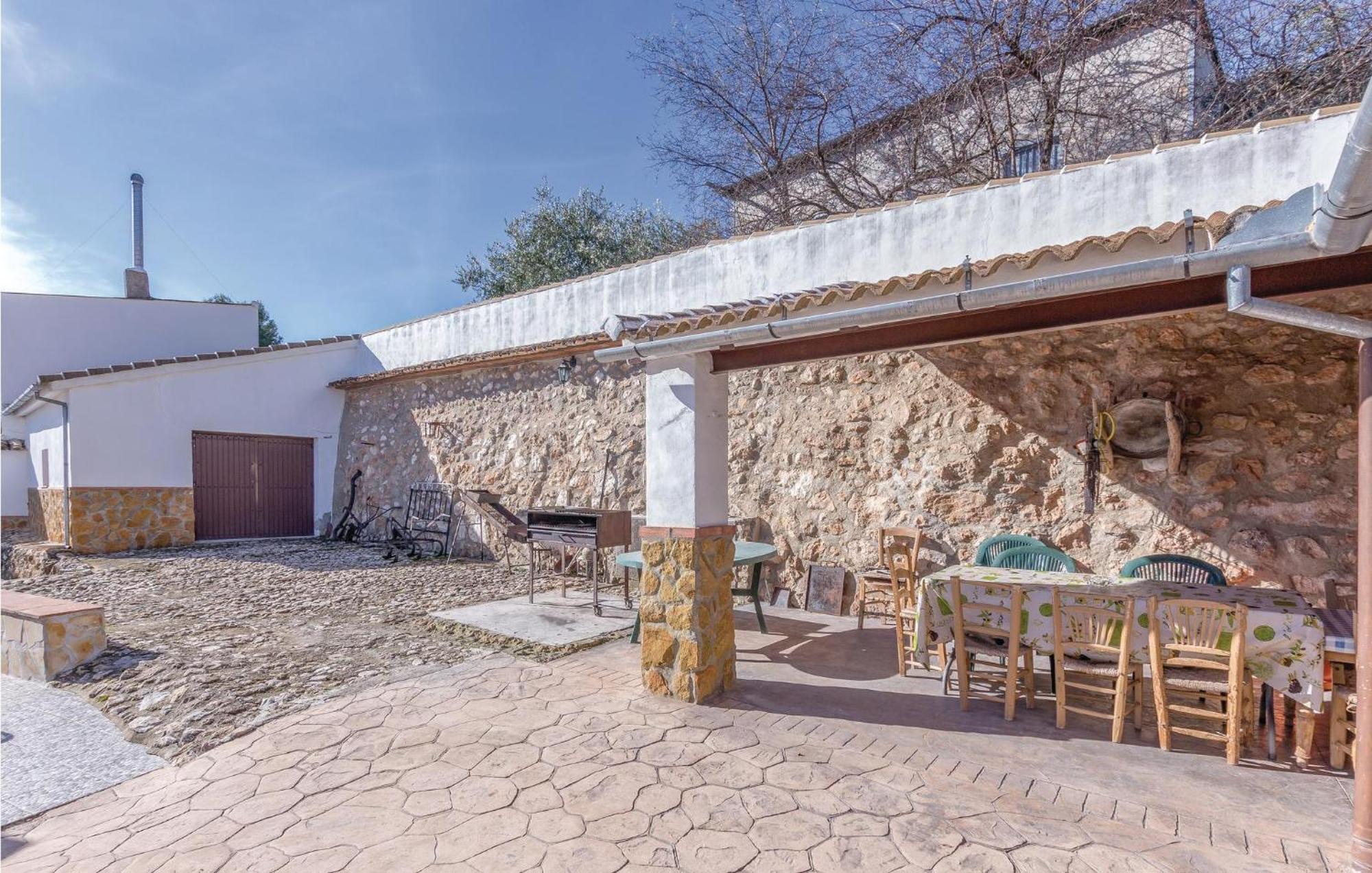 8 Bedroom Lovely Home In Iznájar Extérieur photo