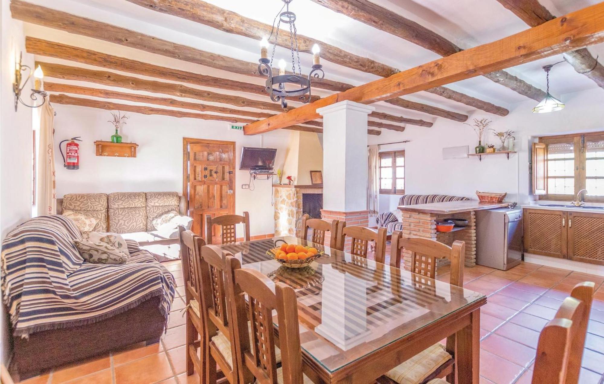8 Bedroom Lovely Home In Iznájar Extérieur photo