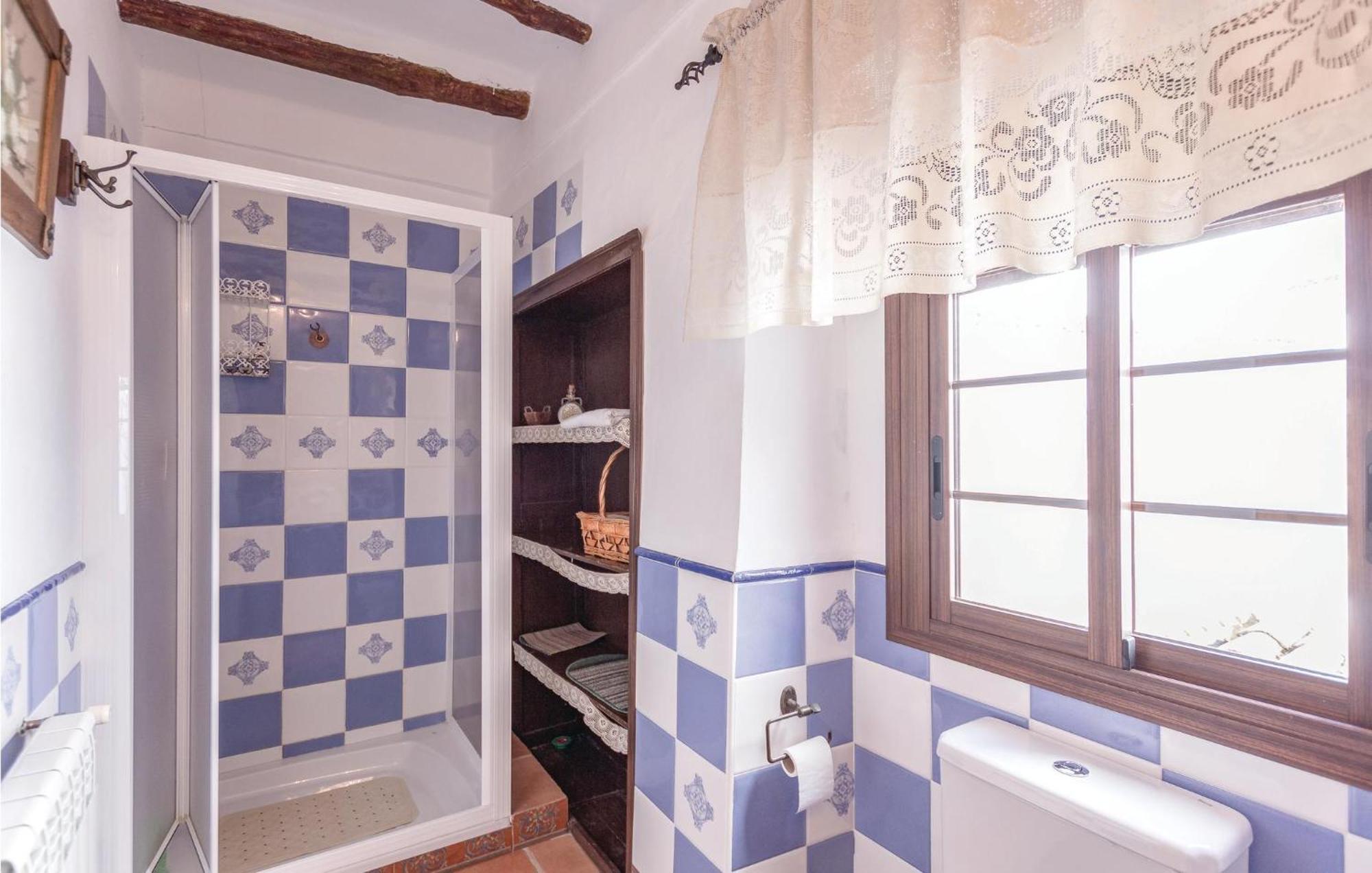 8 Bedroom Lovely Home In Iznájar Extérieur photo
