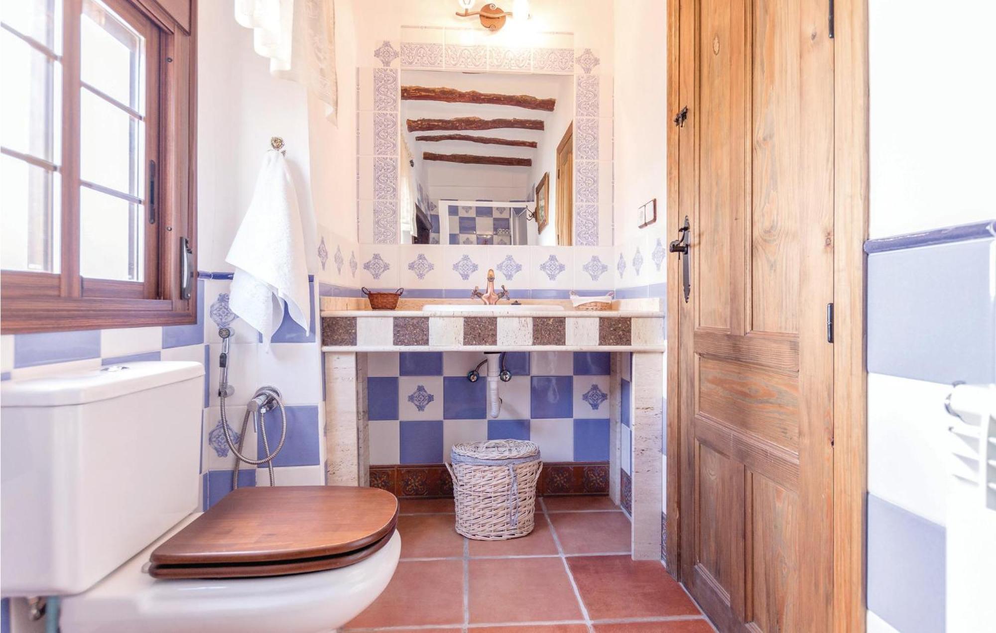 8 Bedroom Lovely Home In Iznájar Extérieur photo